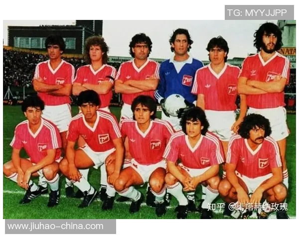 足球老伯的传奇人生与绿茵场上的不老梦想